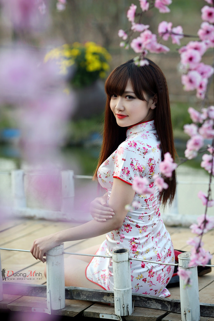 新入职的女社员